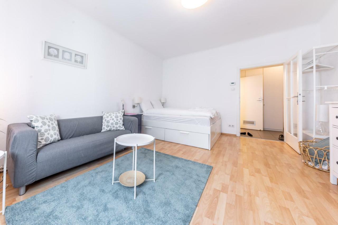 Apartment Near Naschmarkt Wina Bagian luar foto