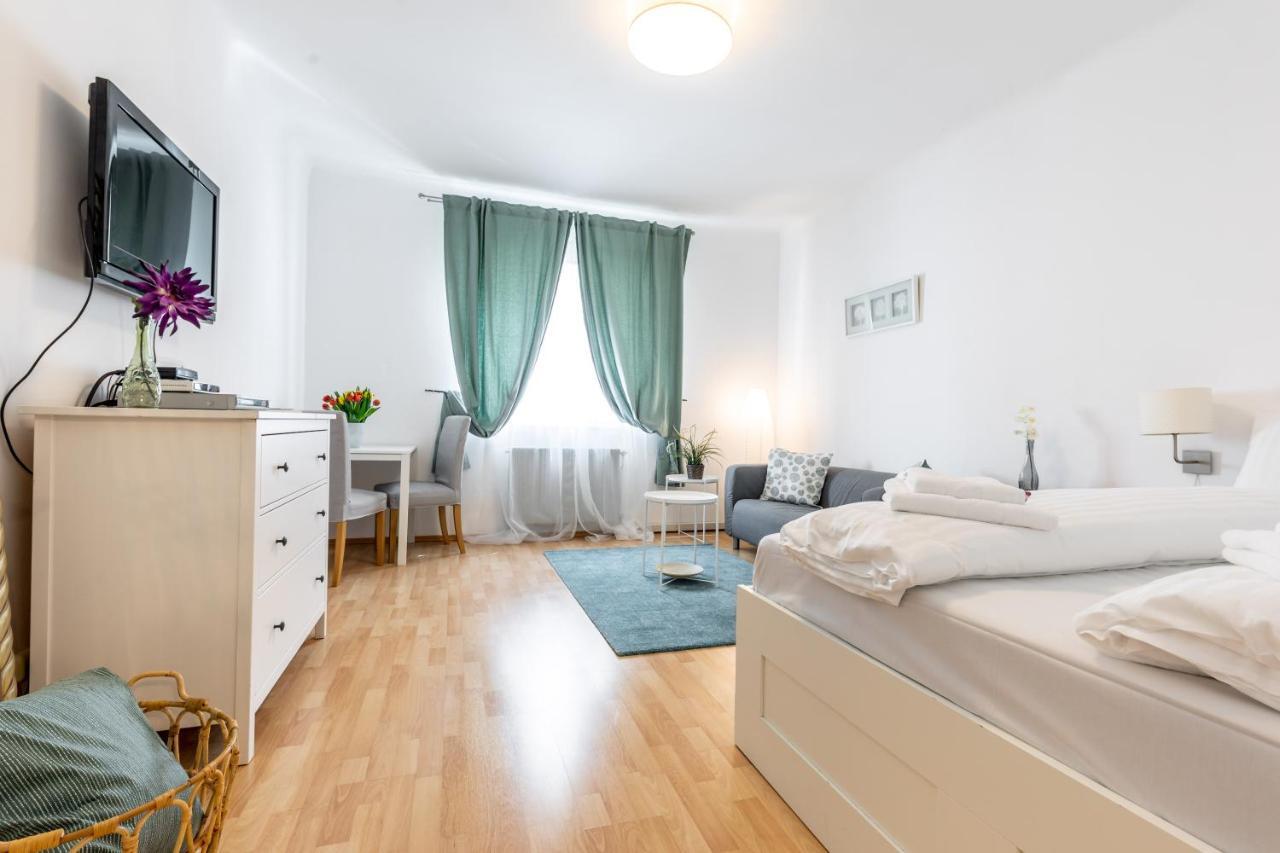 Apartment Near Naschmarkt Wina Bagian luar foto
